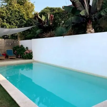 Villa Jolie Avec Piscine Chauffee *