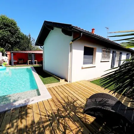 Jolie Avec Piscine Chauffee *